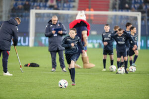 Nos U13 au jeu de la mi-temps lors de SMC VS FC Sochaux Crédit : Damien Deslandes