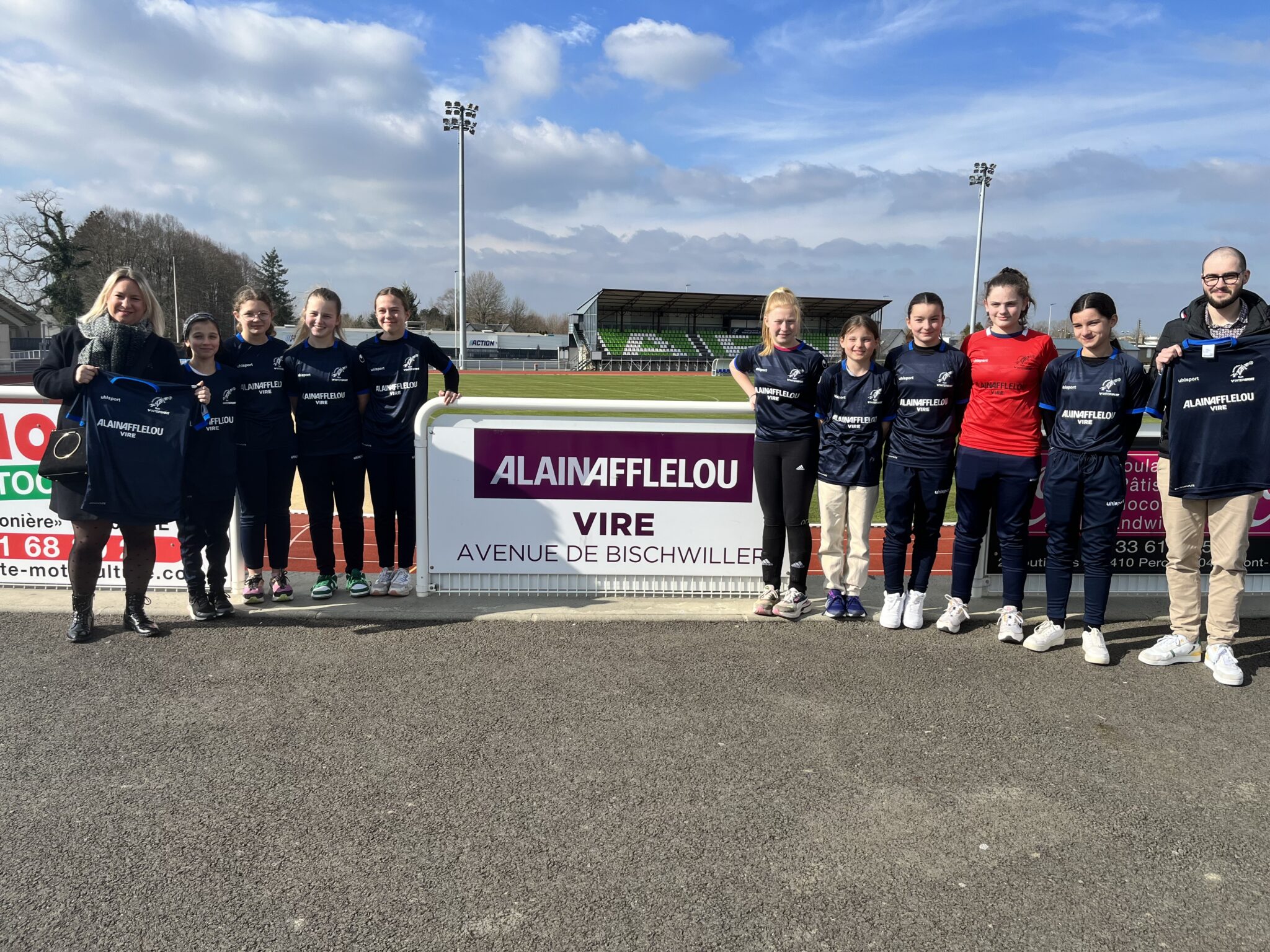 Les nouveaux maillots de U13F de l'AFV